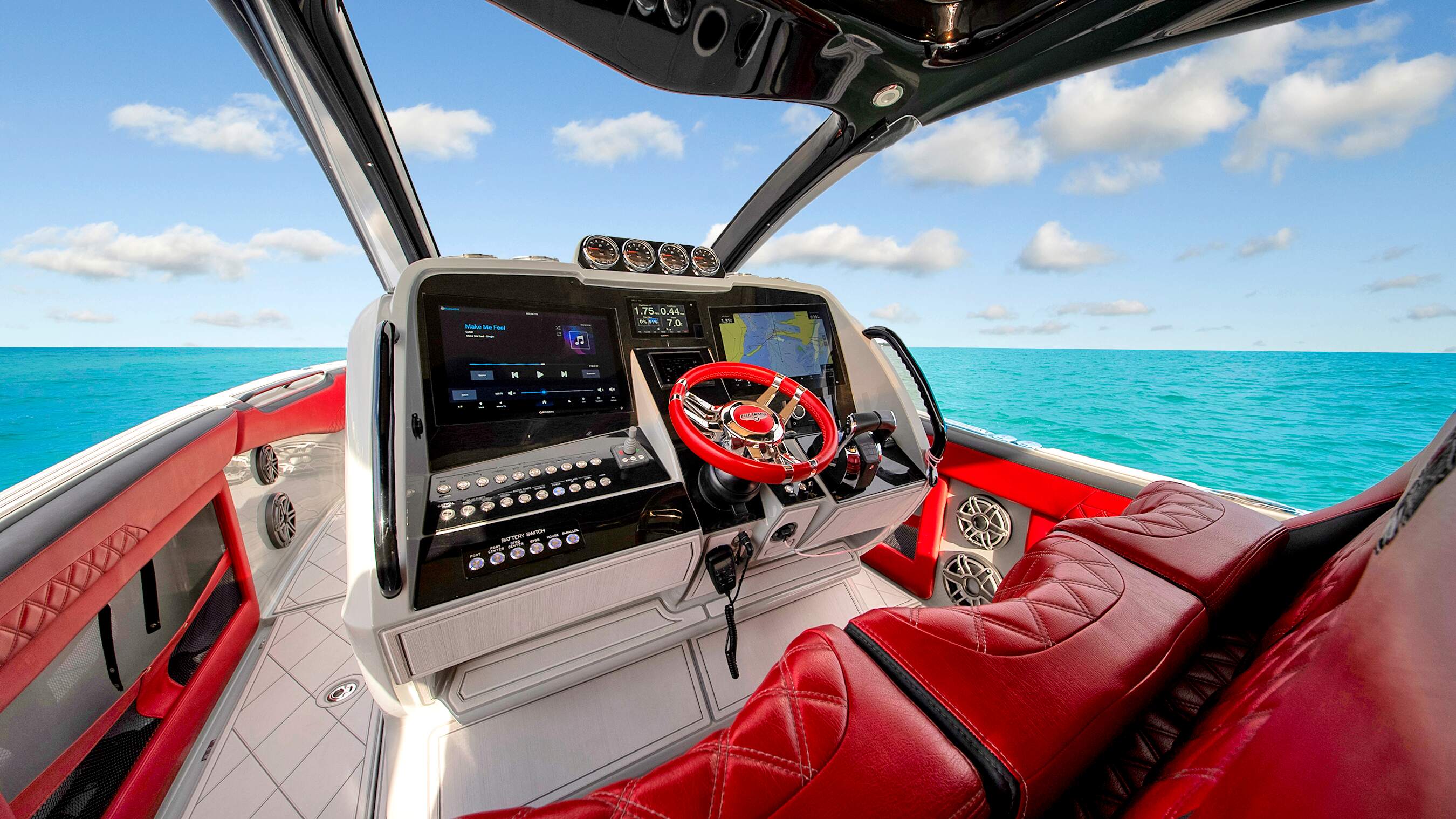 Yacht Photo 16